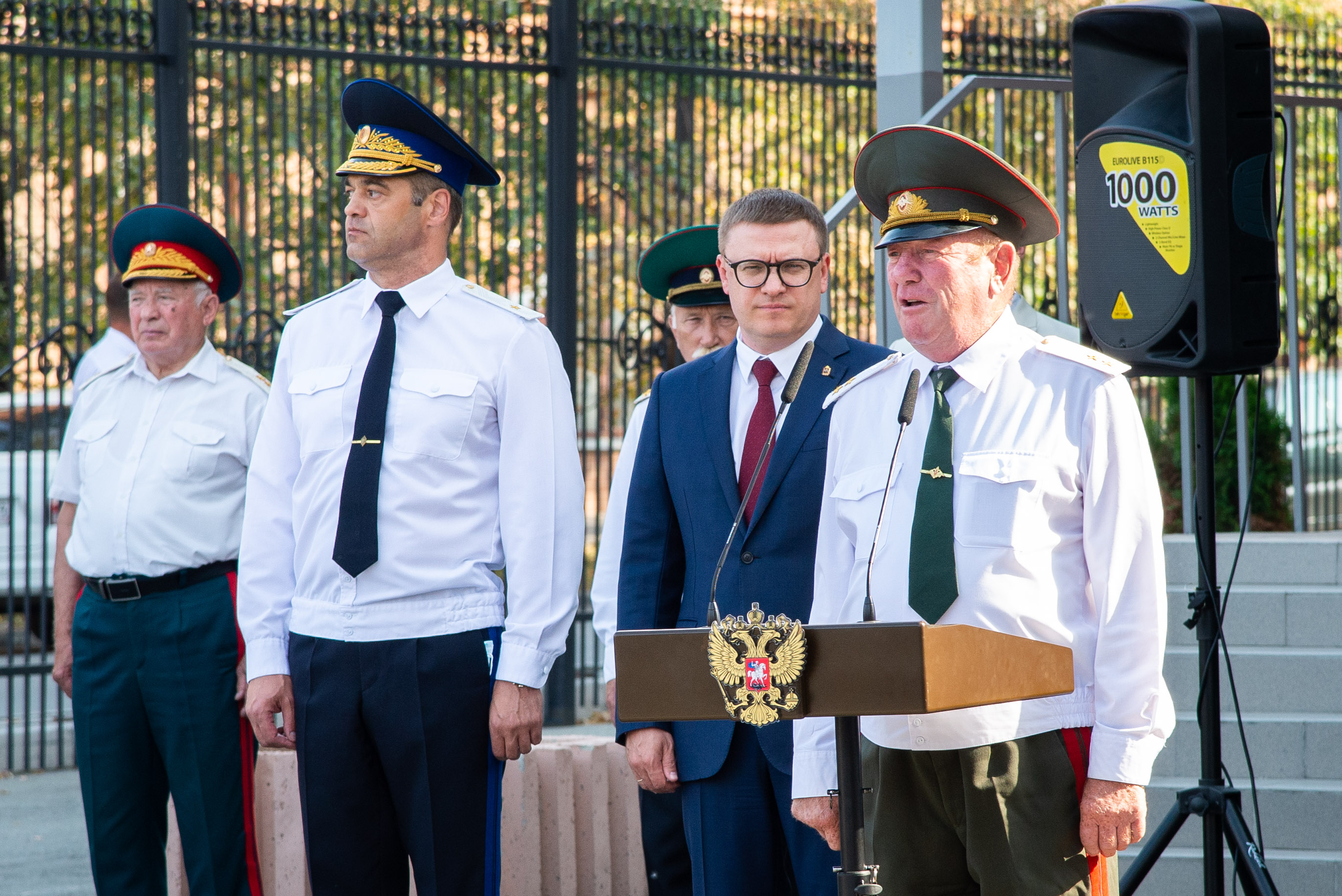 Дмитрий Тишин и Алексей Текслер поздравили лейтенантов-пограничников с  началом службы на Южном Урале | Урал-пресс-информ