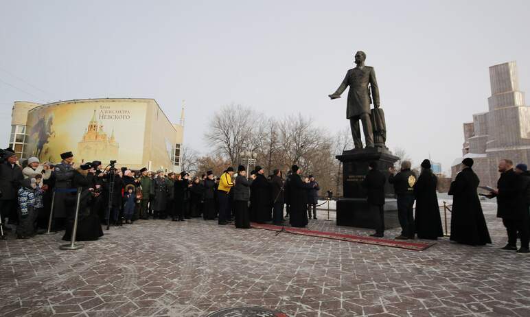 В Челябинске сегодня, 24-го января, торжественно открыли памятник императору Александру Второму. 