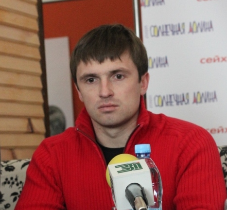 Уже почти девять месяцев администрацией Миасса руководит временный глава Евгений Степовик. Он был