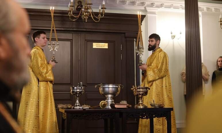 Митрополит Челябинский и Миасский Алексий освятил православный духовно-просветительский центр на 