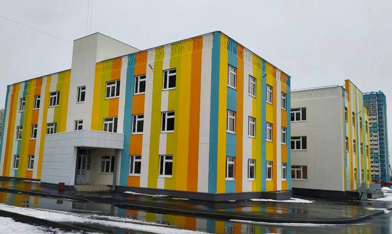 В Челябинске в этом году откроются три новых детских сада, возведенных застройщиками.

М