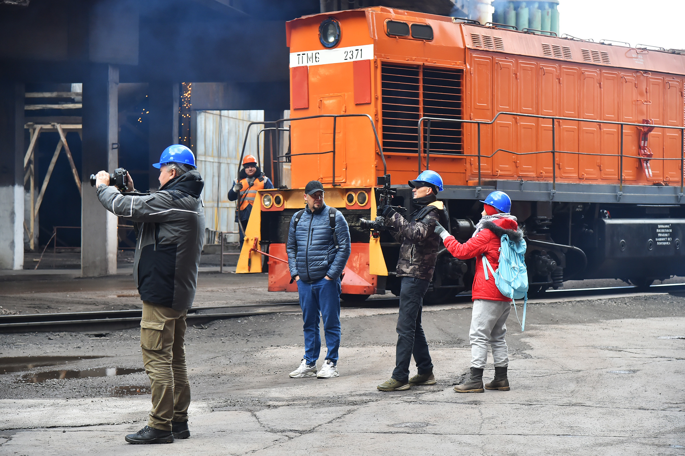 Металлург челябинск. ЖДЦ Челябинского металлургического комбината. ЧМК Железнодорожный цех. Автотранспортный цех ЧМК. Форма Мечела.