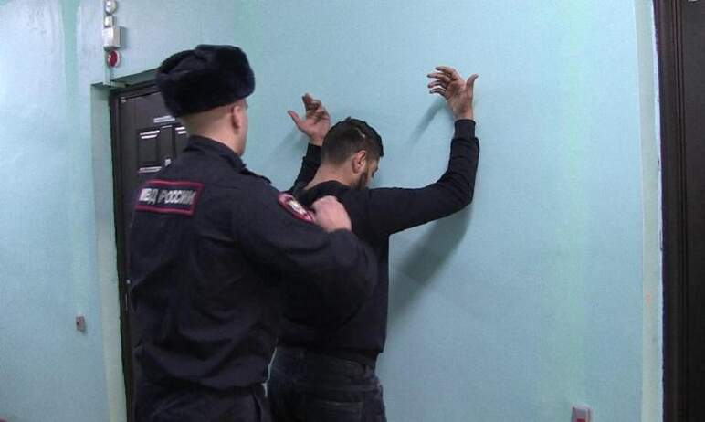 Сотрудниками уголовного розыска задержан 19-летний приезжий из Челябинской области, которого подо