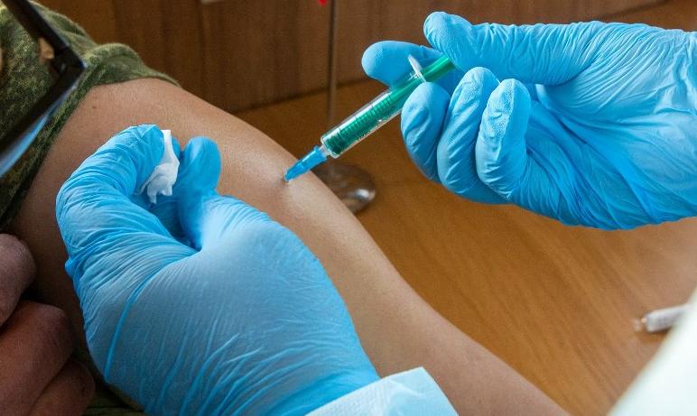 В Челябинской области снизились темпы вакцинации от коронавируса, что связано с недостаточным кол