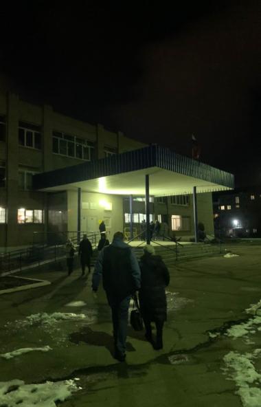 Жители дома в Магнитогорске (Челябинская область), где 26 марта 2020 года в результате хлопка газ