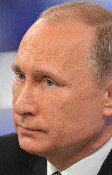 Действующий президент России Владимир Путин должен остаться на посту главы государства на протяже