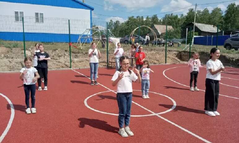 Новая современная спортивная площадка в селе Иткуль Верхнеуфалейского городского округа (Челябинс