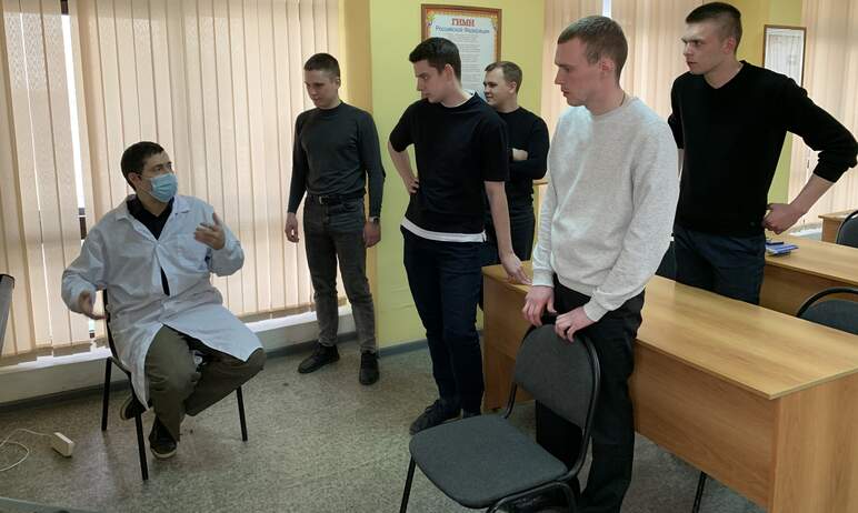 Сотрудники и студенты Южно-Уральского государственного медицинского университета провели для стаж