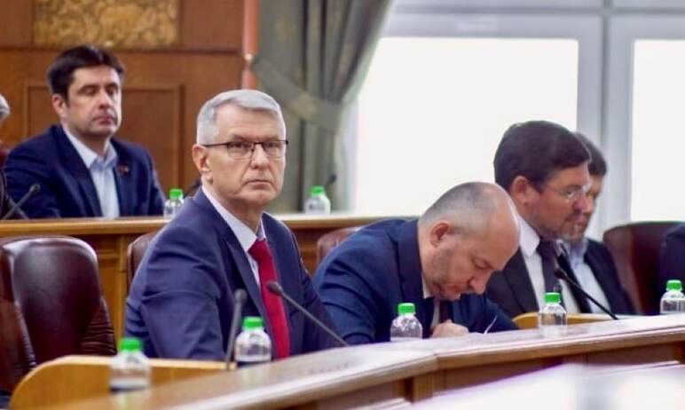 На пленарном заседании Законодательного собрания Челябинской области в среду, 22 февраля, депутат