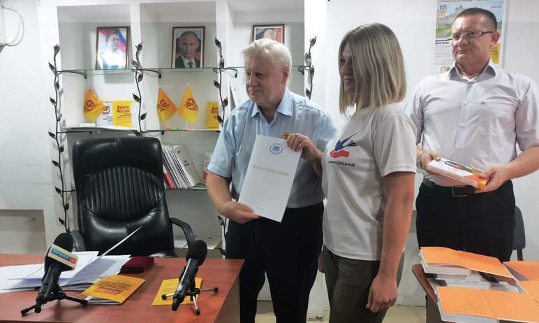 В Луганск с визитом прибыл руководитель общероссийской парламентской политической партии «Справед