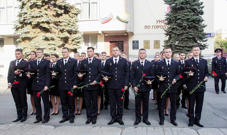 Ряды ГУ МВД России по Челябинской области пополнили 34 молодых офицера. Это начинающие следовател