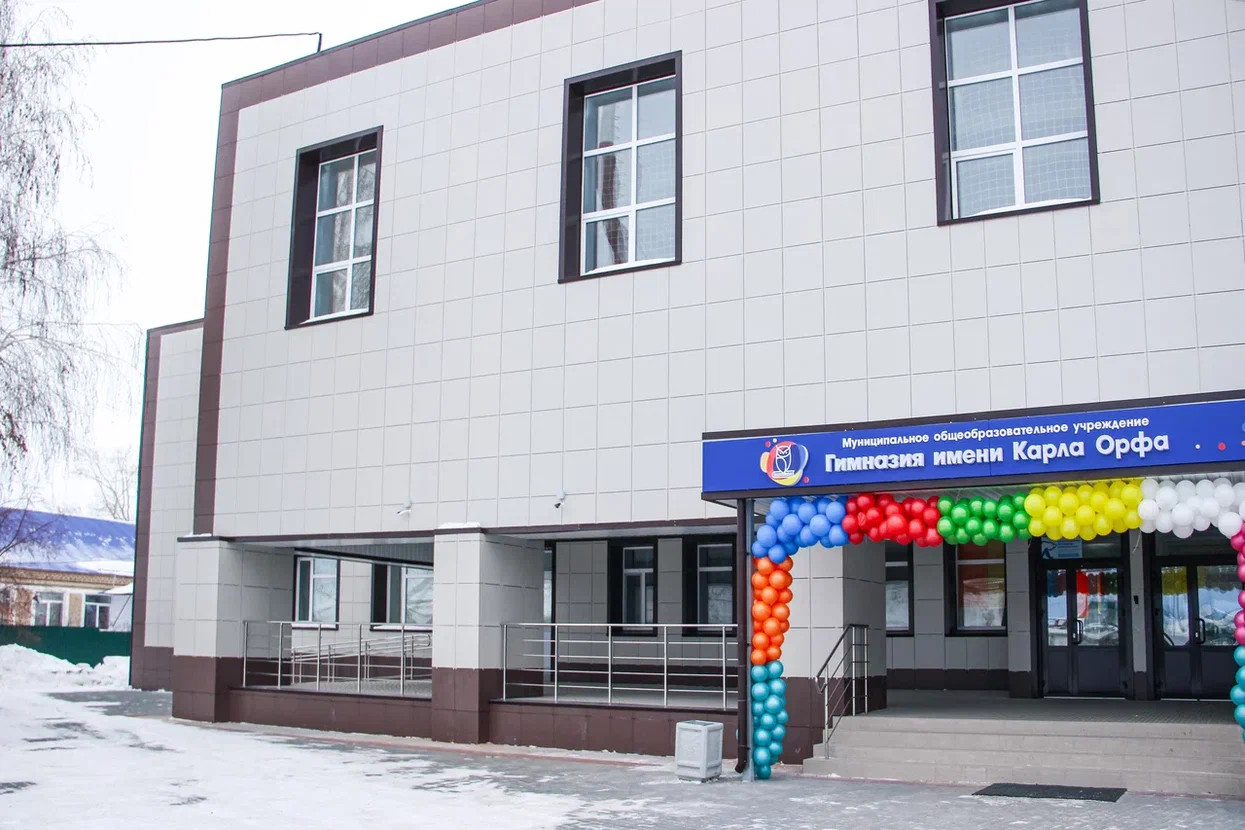В Варне открылась после капитального ремонта единственная в Челябинской области сельская гимназия