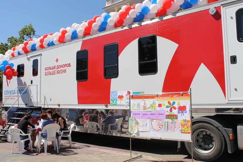 Челябинская областная станция переливания крови приглашает доноров всех групп крови, кроме четвер