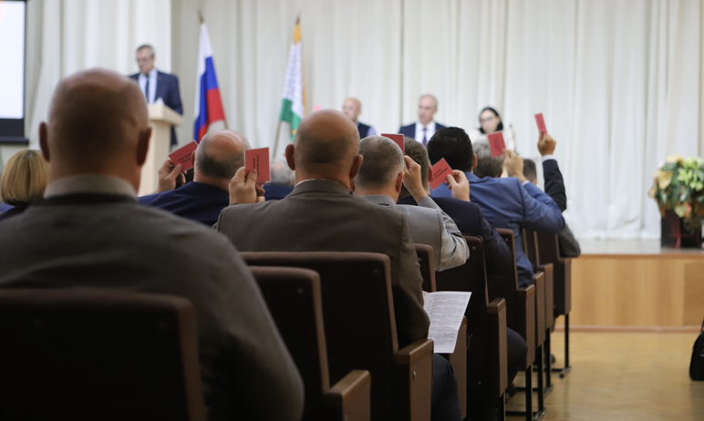 Депутаты Челябинской городской Думы сегодня, 29 августа, на 41-м заседании одобрили инициативу ус