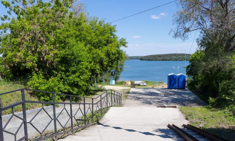 В селе Еткуль (Челябинская область) завершилось благоустройство центрального пляжа, и 15 июня сос