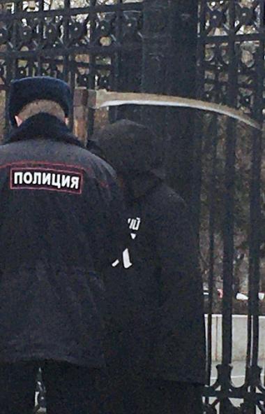 Активисты движения против строительства Томинского ГОКа выставили одиночный пикет возле правитель