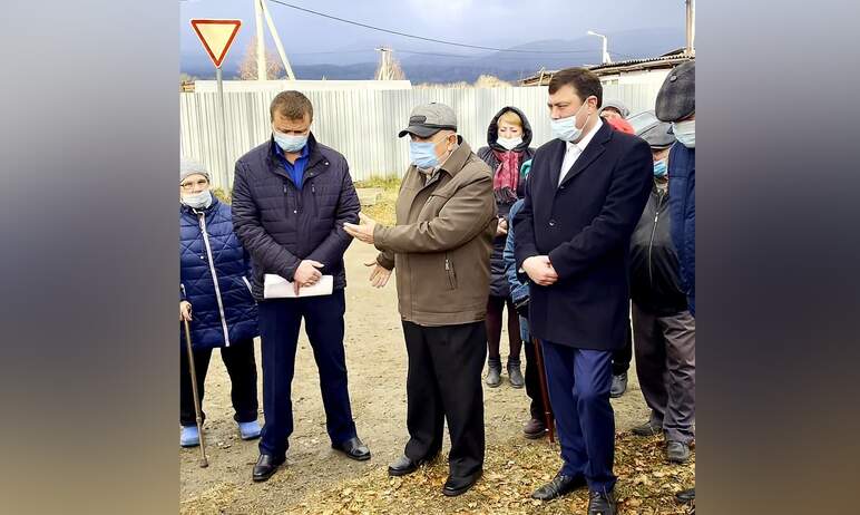 Заместитель губернатора Челябинской области Станислав Мошаров встретился с жител