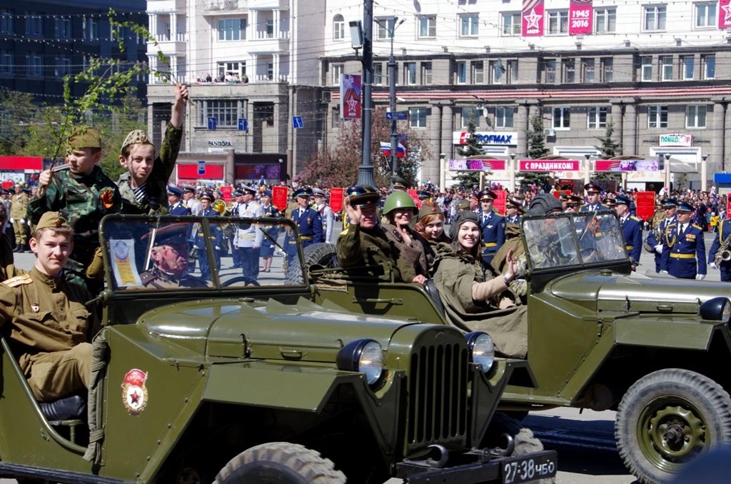 Фото с парада победы челябинск