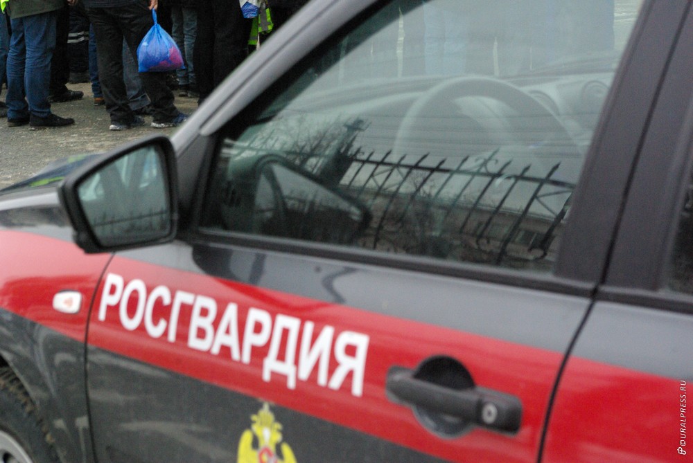 В Челябинске сотрудники Росгвардии задержали 22-летнего парня из Армениия, находящегося более тре