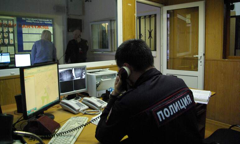 Заместитель директора одной из школ Челябинска испугалась звонков лжеполицейского, а потом и якоб