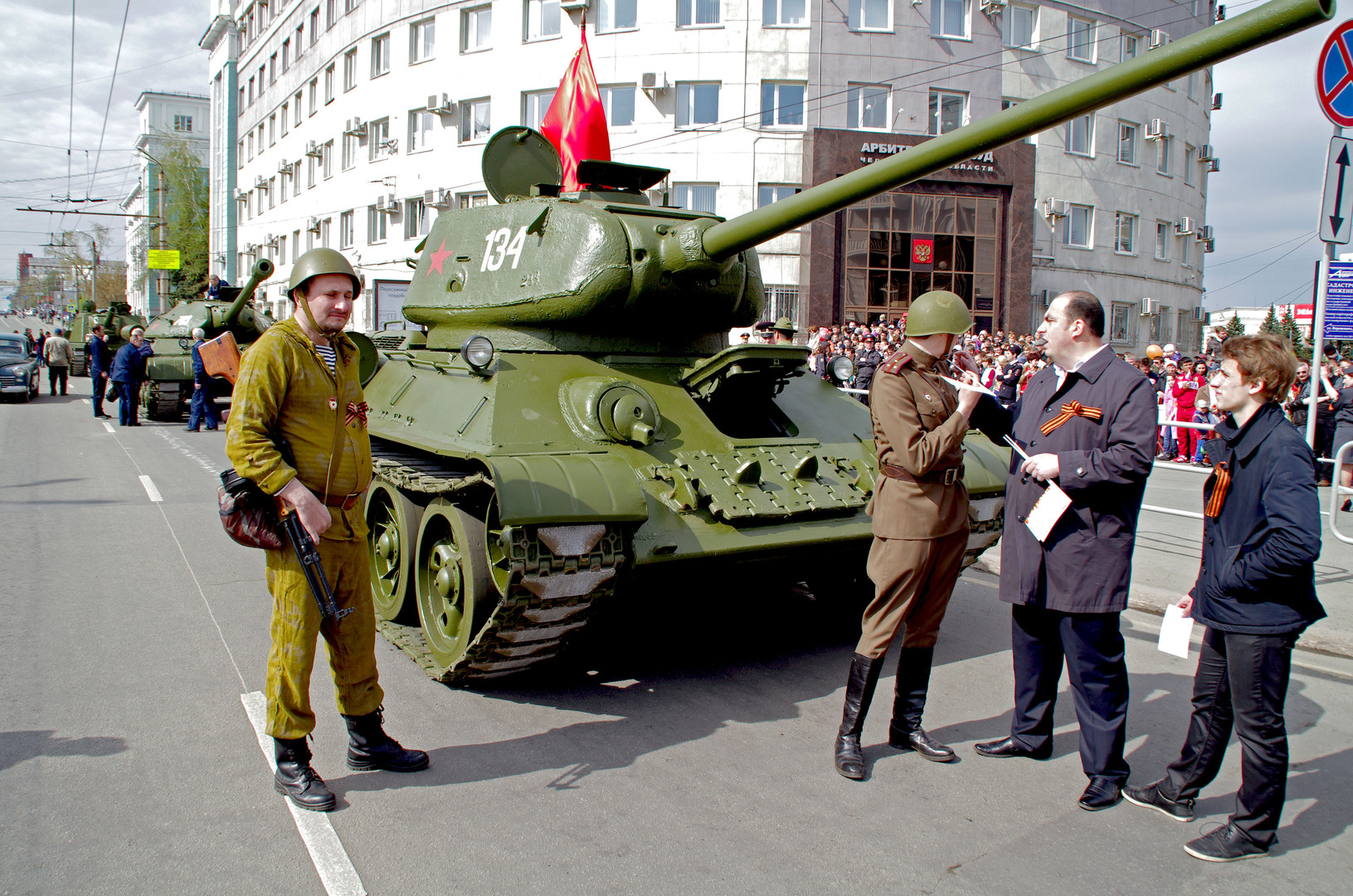 Танк победы. 9 Мая танк т34. 9 Мая ИС 2. 9 Мая танкисты.