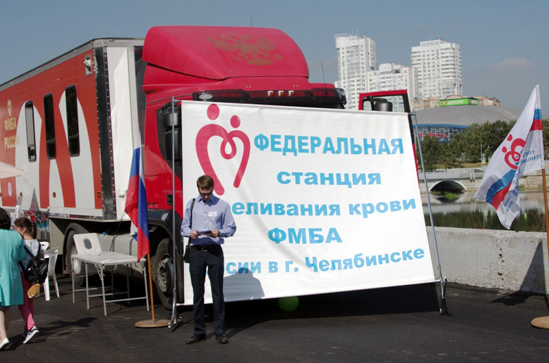«В год у нас фиксируется около 50 новых случаев заболеваний детским и взрослым лейкозом, – расска