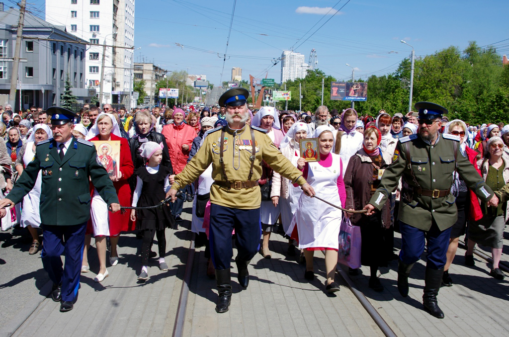 Иваново свежие. Крестный ход Челябинск. Крестный ход 2019 Курганская. Крестный ход в Кировске ЛЕНОБЛАСТЬ.