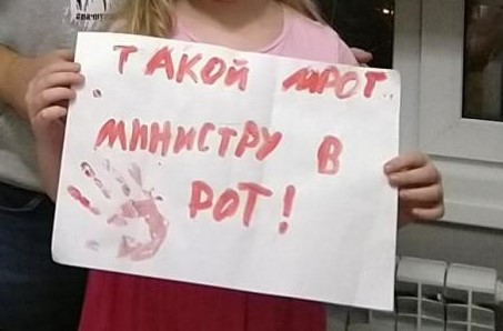 Гей порно видео Написали в рот молодому гею. Смотреть Написали в рот молодому гею онлайн