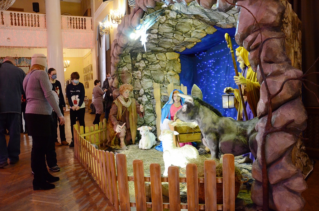 В Челябинской области стартовали Рождественские ёлки, но пройдут они не совсем обычно