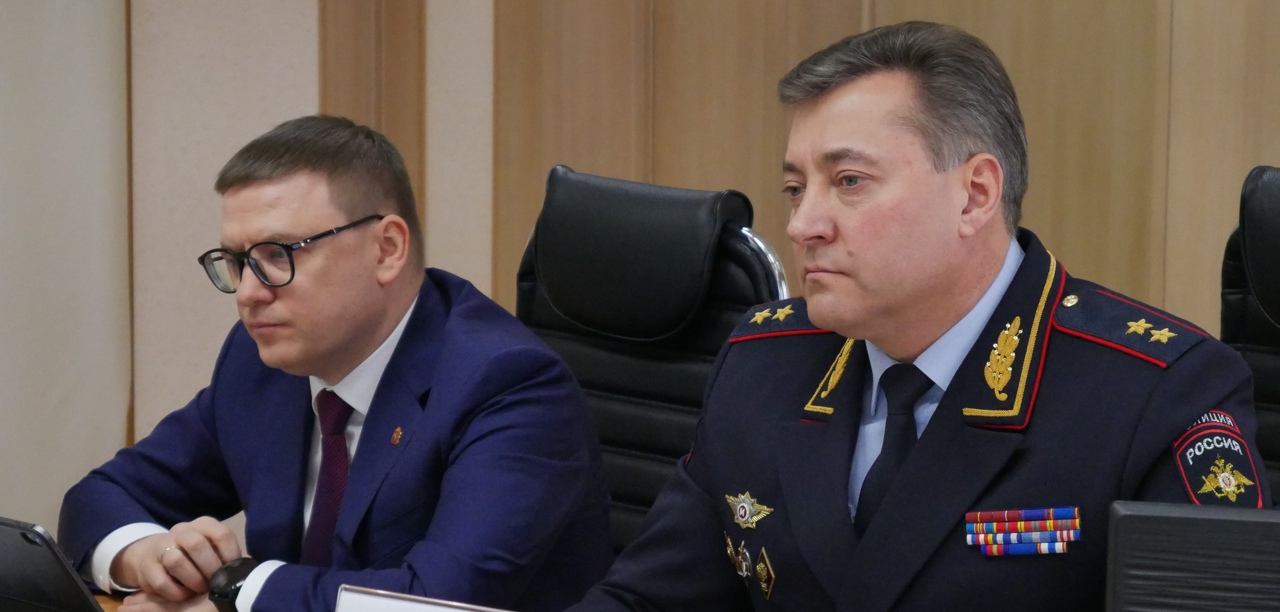 Министр внутренних дел РФ Владимир Колокольцев поставил первоочередные задачи перед новым руководителем ГУ МВД России по Челябинской области Михаилом Скоковым Министр внутренних дел РФ Владимир Колокольцев поставил первоочередные задачи перед новым руководителем ГУ МВД России по Челябинской области Михаилом Скоковым