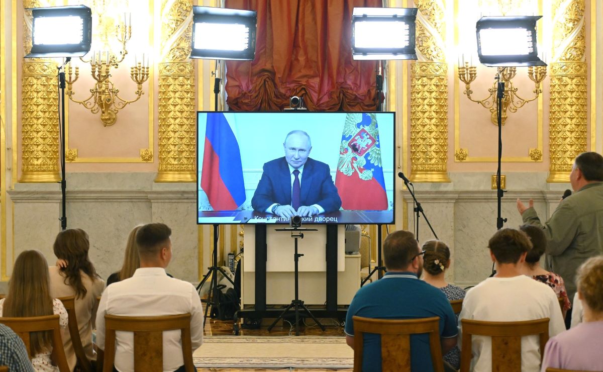 Ирина Гехт стала крестной мамой восьмого чуда семьи Беловых |  Урал-пресс-информ