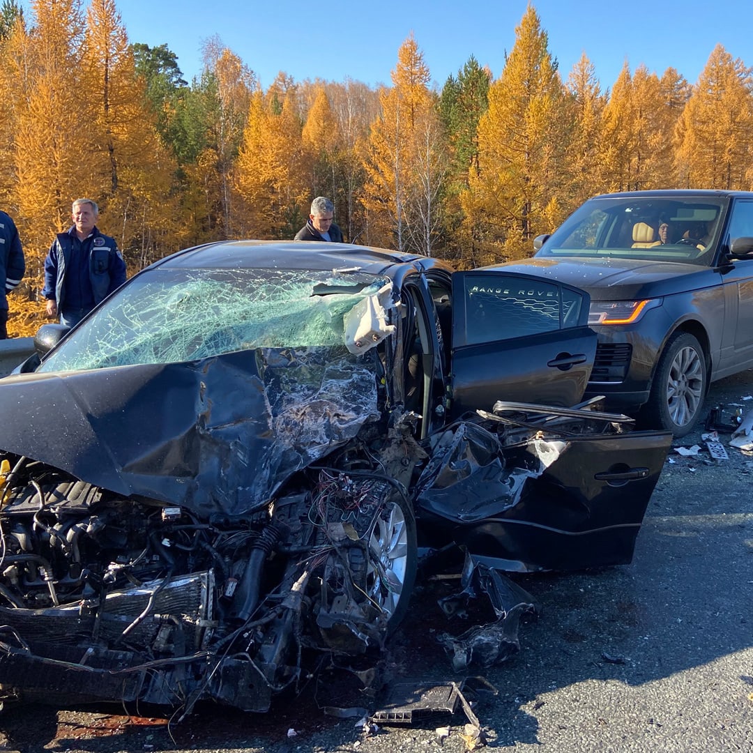 В Челябинской области в результате ДТП фура улетела в кювет, пассажиры  легковушки застряли в кузове | Урал-пресс-информ