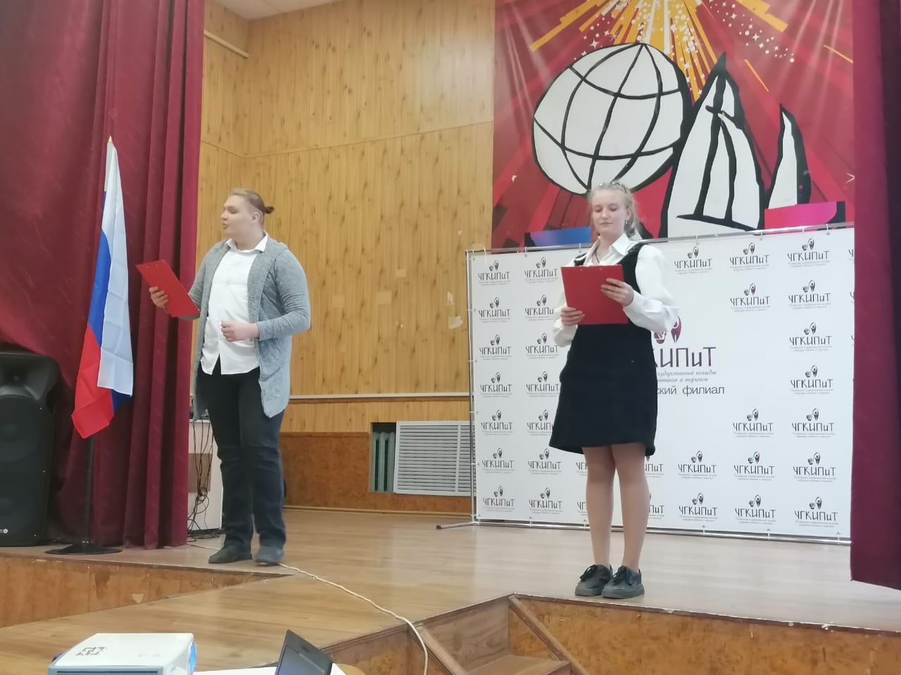 Коркинские студенты ярко и вкусно отметили фестиваль народов России