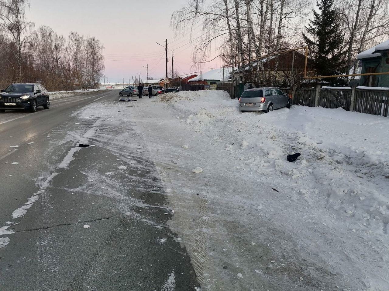 Пьяный водитель врезался в дом и сбил двоих в центре Тамбова