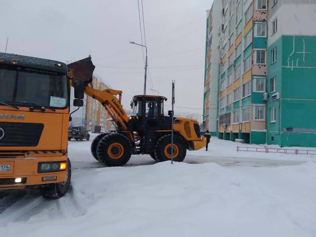 Импровизированную горку у дороги ликвидировала Госавтоинспекция Челябинска