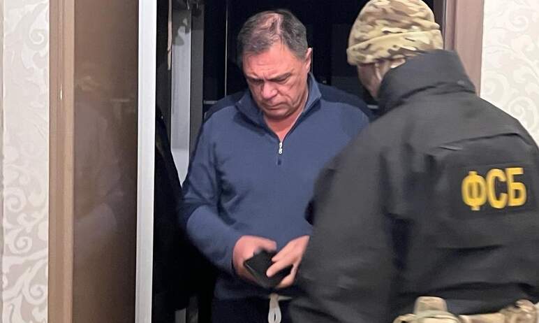Сегодня, 26 декабря, силовики пришли к депутату городской Думы Челябинска Олегу Иванову. Он подоз