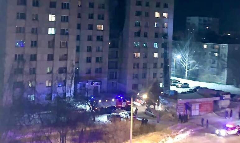 В Озерске (Челябинская область) сегодня ночью, пятого февраля, произошел пожар в многоквартирном 