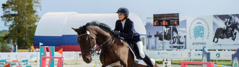 Челябинские наездницы одержали серию ярких побед на первенстве УрФО по конному спорту