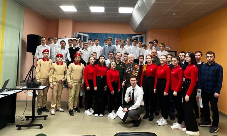 В администрации Курчатовского района Челябинска вчера, 27 апреля, состоялся концерт для призывник