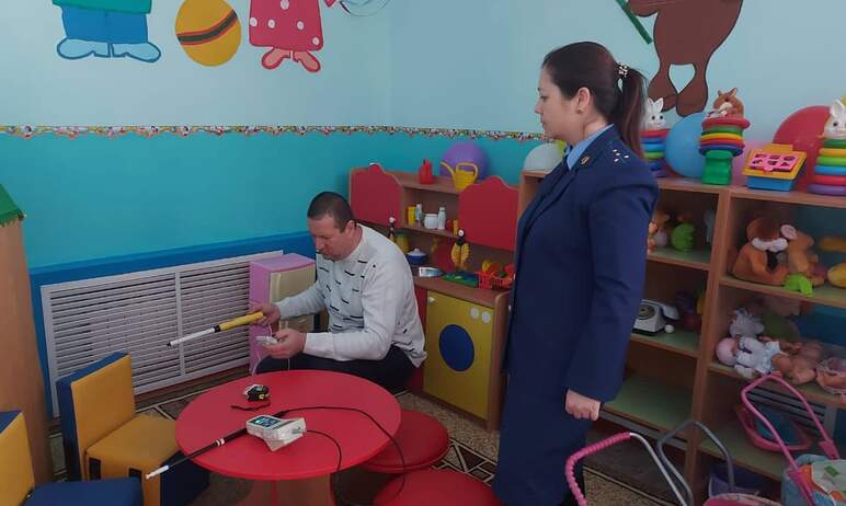 Чебаркульская прокуратура проверила температурный режим в детском саду «Березка» в дере