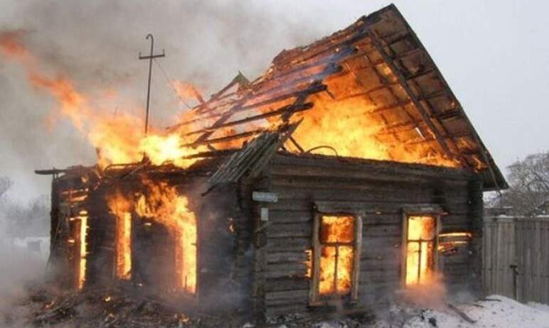 Проводится проверка по факту смерти при пожаре жителей поселка Новопокровка (Челябинская область)