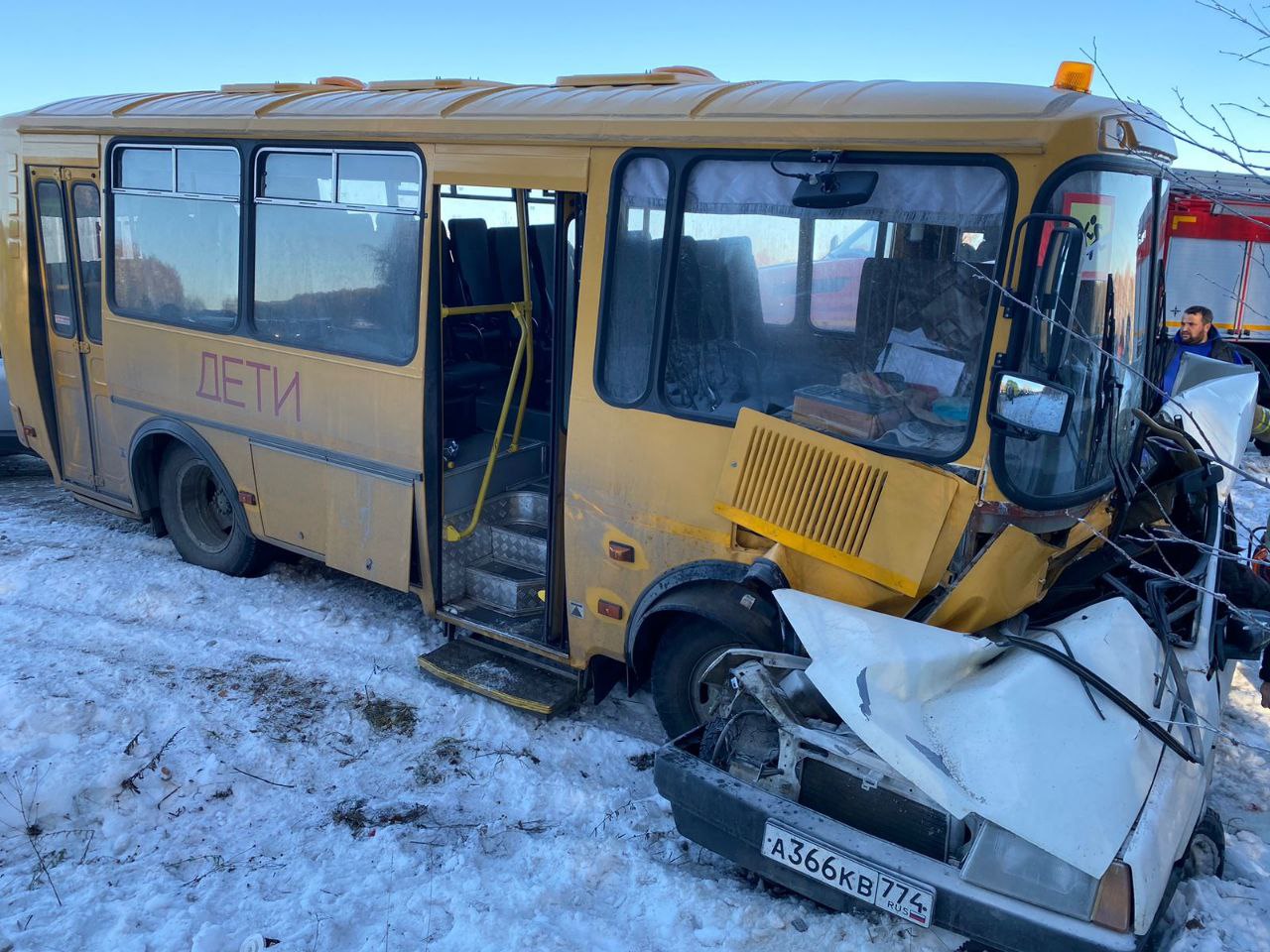 Два человека погибли в ДТП со школьным автобусом в Челябинской области  (ВИДЕО) | 06.11.2023 | Челябинск - БезФормата