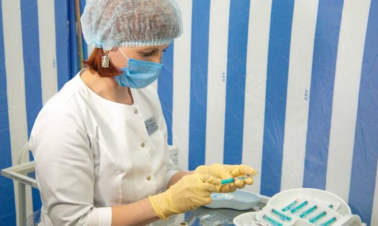 В Снежинске – первом из городов Челябинской области – ввели обязательную вакцинацию от коронавиру