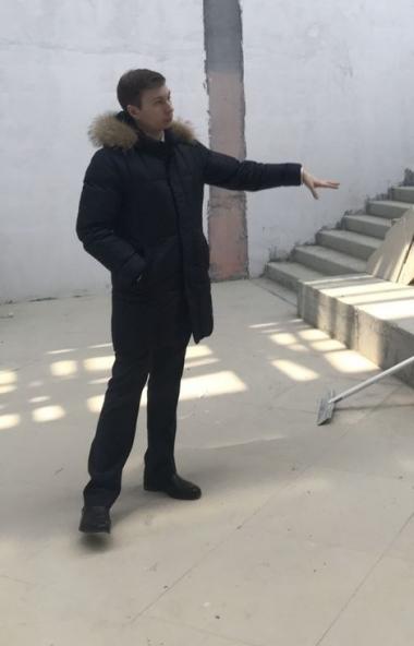 В Челябинске в микрорайоне «Парковый» на улице Скульптора Головницкого продолжается возведение но