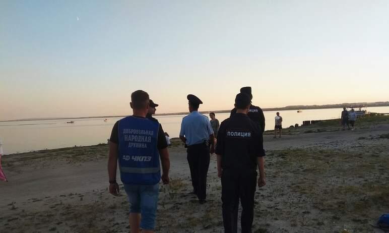 Фото На «Путинский» пляж пришла полиция
