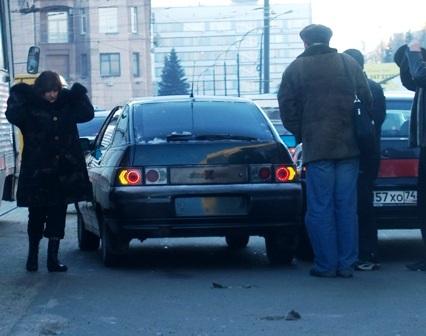 Фото ДТП парализовало движение в центре Челябинска
