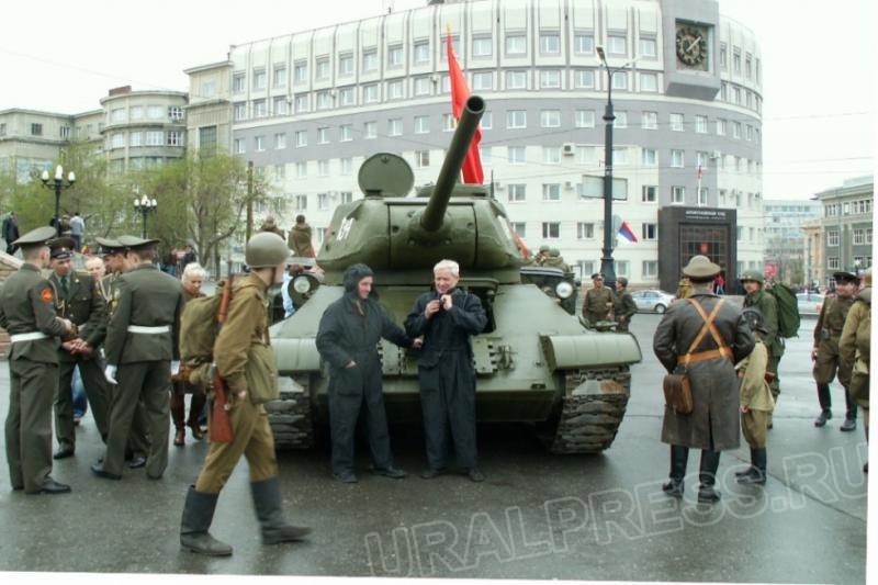 Фото В Челябинске возьмут Берлин: более сотни российских военно-исторических реконструкторов будут стрелять в центре города