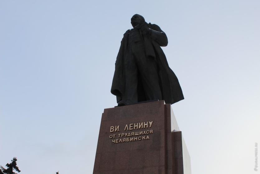Фото Коммунисты остались недовольны реконструкцией памятника Владимиру Ленину