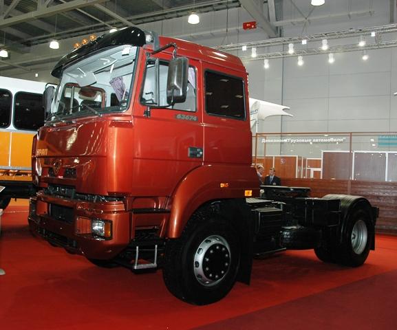 Фото Автомобильный завод «Урал» впервые представляет на выставке грузовик с лицензионным рядным двигателем