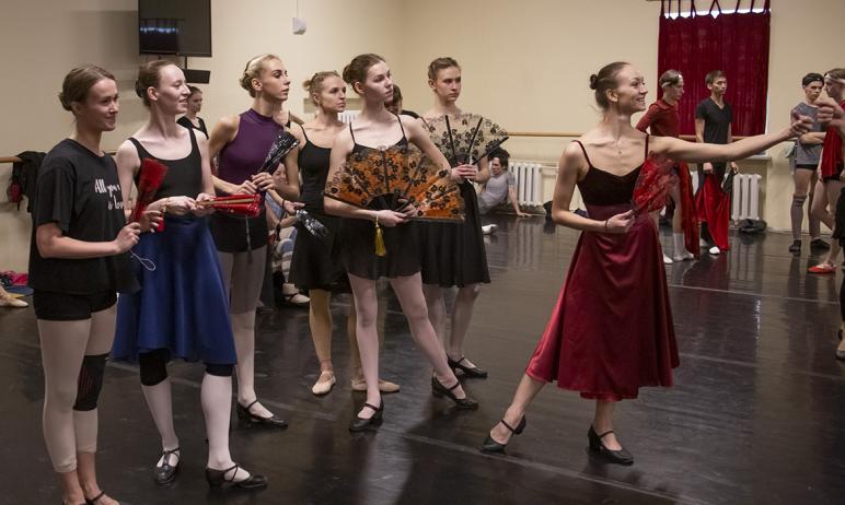 Фото Челябинский театр готовит премьерный показ балета «Дон Кихот» 
